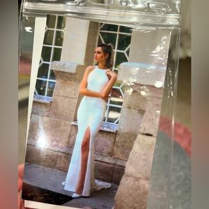 BRAND NEW - NO ALTERATIONS size 12 wedding dress ivory